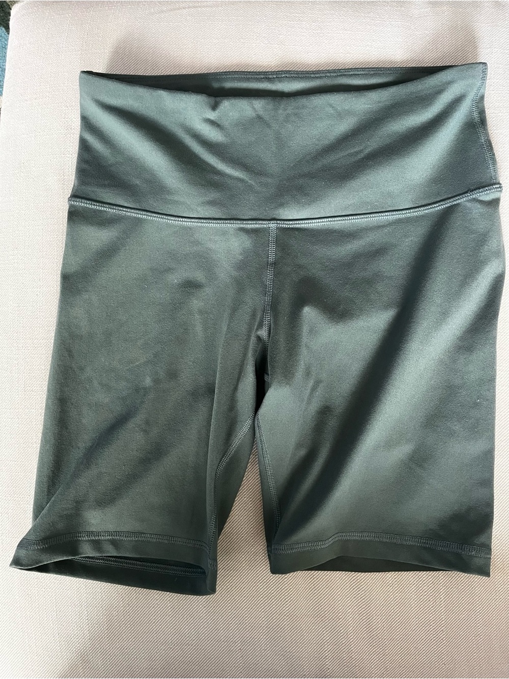 Old Navy High-Waist Bike Shorts in Dark Green